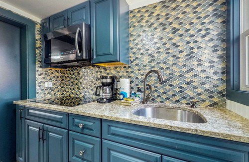 Southern Coast House | Charming Coastal Retreat with Ocean Views and Easy Access to Moody Beach
