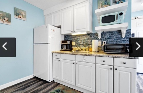 Ocean Ridge Cottage | CHARMING COASTAL COTTAGE, SWIMMING, OFFSHORE FISHING, TURTLE TOURS, GOLF, BIKING