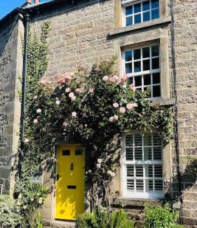 Baslow House | Charming Coates Cottage