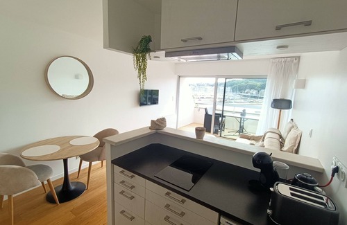 Le Ru Apartment | Charming, cocooning studio with breathtaking harbor view.