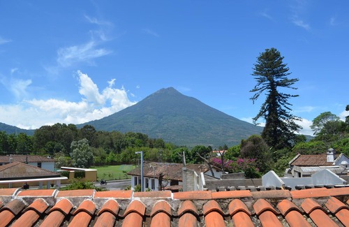 Antigua Guatemala House | Charming Colonial house with the comforts of a modern home.