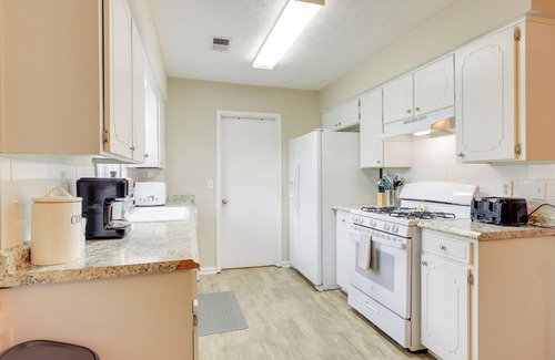 Fortson House | Charming Columbus Home w/Yard - 10 Mi to Dtwn!