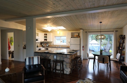 Comox House | Charming Comox Retreat: Pool, Jacuzzi, Near Beach, Parks and Pub