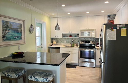 Little Torch Key House | Charming Conch Cottage on deep water canal in Little Torch Key