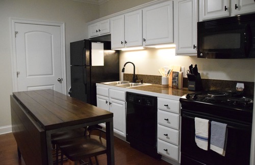 Highlands - Perkins Condo | Charming Condo - 4 miles from Tiger Stadium