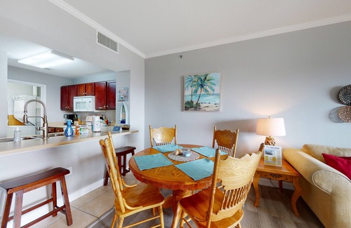 Waterside Village Condo | Charming Condo at Waterside with Shared Pool, Hot Tub, Free WiFi, and AC