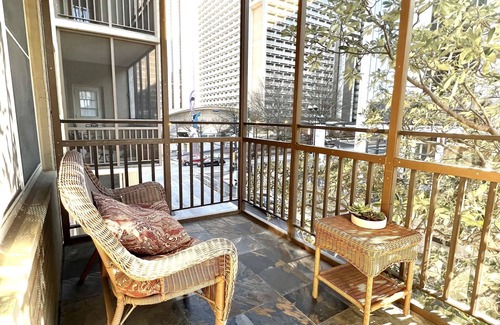 Peachtree Center Condo | Charming Condo | Downtown Atlanta