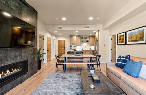 Tamarack Resort Condo | Charming Condo| Gas Fireplace and Mountain Views