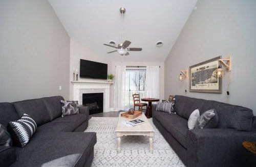 Bettendorf Apartment | Charming Condo in Bettendorf