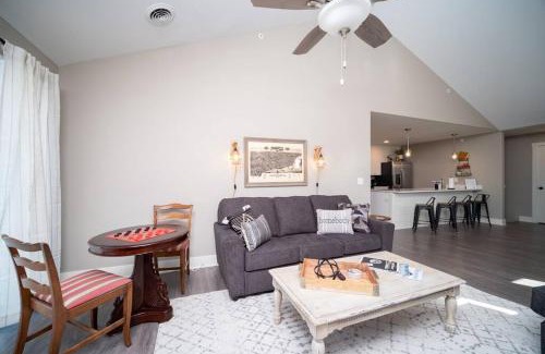 Bettendorf Apartment | Charming Condo in Bettendorf