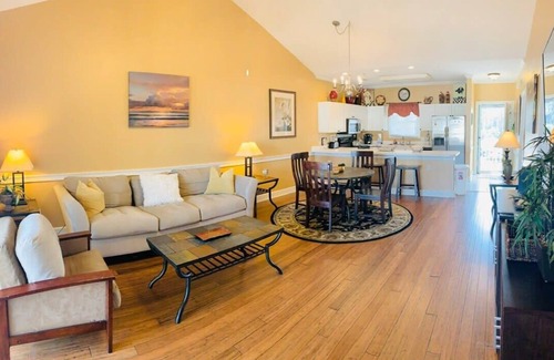 Central Myrtle Beach Apartment | Charming condo in the center of Myrtle Beach