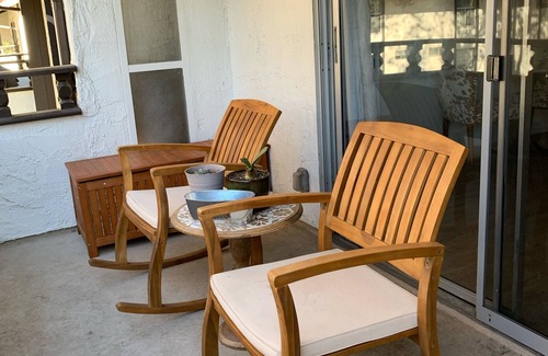 Westlake Village Condo | Charming Condo in the Heart of Westlake Village