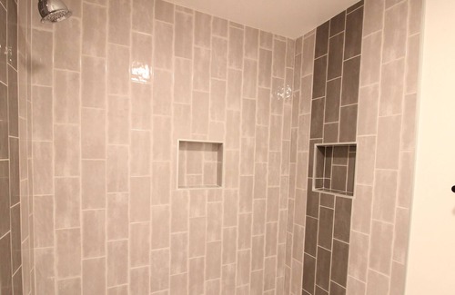 West Falls Church Condo | Charming Condo With Lakeside View