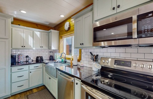 Old Town House | Charming container home steps from the slopes with W/D, gear storage, & mtn view