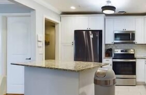 Jacksonville House | Charming Contemporary MidCentury Modern 3Bd 2bth, Charming and Contemporary MidCentury Modern 3Bd 2b