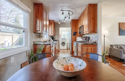 Santa Rosa House | Charming & Conveniently Located to Attractions!