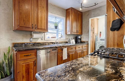 Santa Rosa House | Charming & Conveniently Located to Attractions!