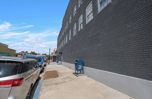 Conway Condo | Charming Conway Loft in Downtown Conway