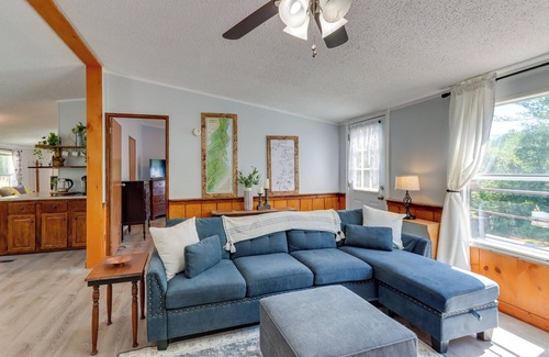 Turtletown House | Charming Copperhill Home w/ Scenic Deck!