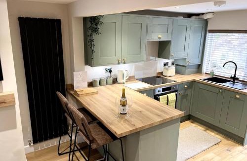 Kerridge House | Charming Cosy Cottage in Bollington Village