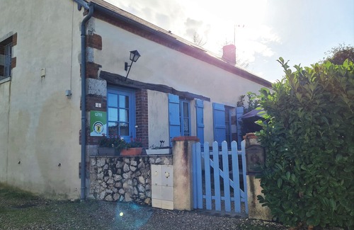 Beaulieu-sur-Loire Cottage | Charming Cottage: Enclosed Garden, Close to Loire Valley, Sleeps 6
