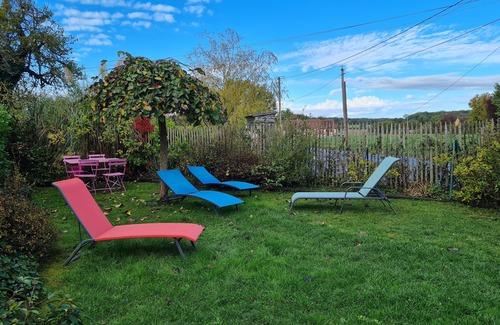 Beaulieu-sur-Loire Cottage | Charming Cottage: Enclosed Garden, Close to Loire Valley, Sleeps 6