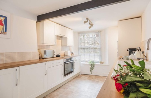 Dursley Cottage | Charming Cotswolds Retreat in the Heart of Dursley