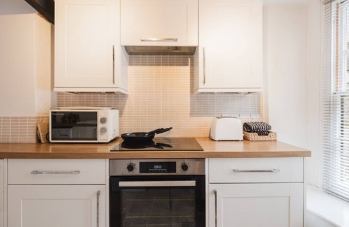 Dursley Cottage | Charming Cotswolds Retreat in the Heart of Dursley