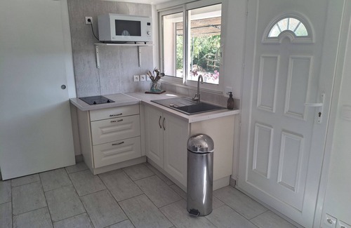 Simiane-Collongue House | Charming cottage with view and garden, 20 min from Aix and Marseille!