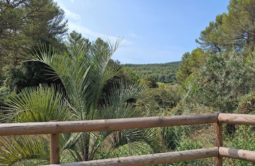 Simiane-Collongue House | Charming cottage with view and garden, 20 min from Aix and Marseille!