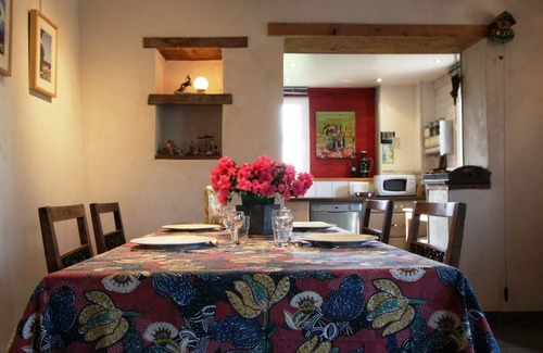 Orval Cottage | Charming Cottage with Fireplace, Private Garden & Pond in Scenic Countryside