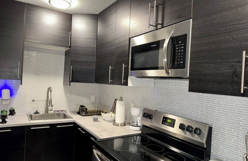 South Middle River Cottage | Charming cottage with AC and WiFi in soothing Fort Lauderdale