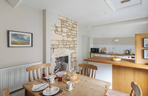 Batheaston Cottage | Charming cottage 2 miles from Bath City Centre