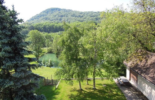 Arbois Cottage | charming cottage, 4 *, Arbois capital of the Jura vineyards, exceptional setting