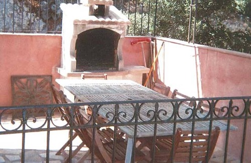 Avapessa Cottage | Charming cottage: 8 People 10 mins from the sea