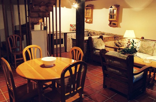 Vallobal Cottage | Charming cottage and wonderful views of Picos de Europa.