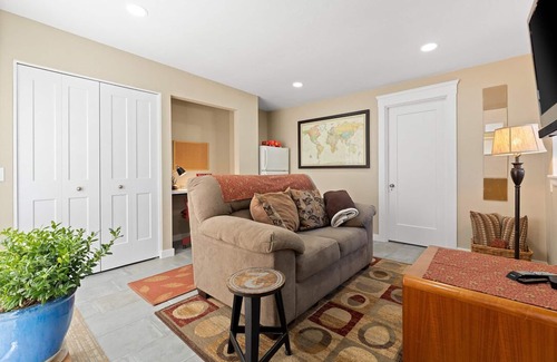 Mount Shasta Cottage | Charming Cottage Downtown