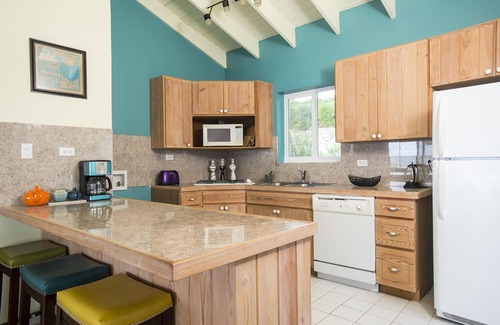 Rainbow Bay House | Charming Cottage Directly on Calm Caribbean, Best Ocean Views!