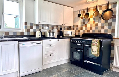 Hollacombe Cottage | Charming Cottage for 5 near Dartmoor, Beach, Pub
