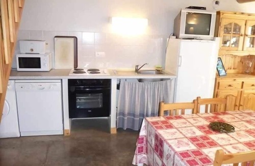 Rauret Cottage | Charming Cottage for 4 in Joncherette, Near Allier Gorges and Pradelles