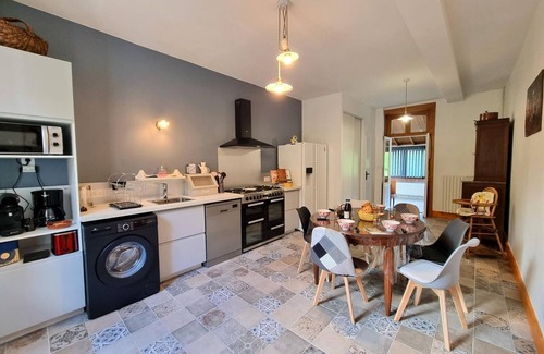 Neronde Cottage | Charming cottage for 6 people in Néronde