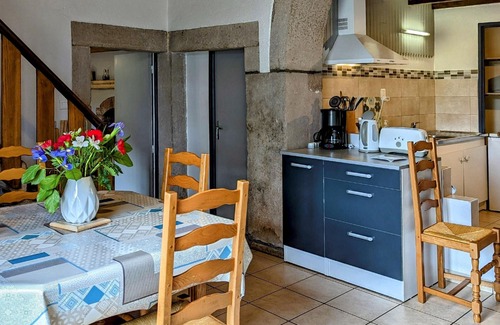 Saint-Bresson Cottage | Charming cottage in Saint-Bresson, near outdoor activities