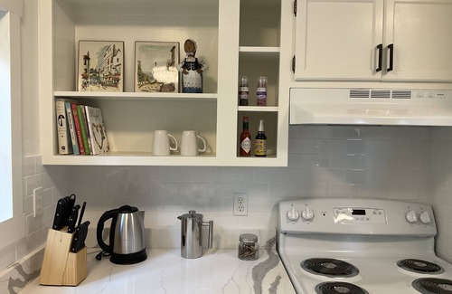 Eastsound Cottage | Charming Cottage hidden in town!