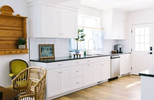 Afton House | Charming cottage home in downtown Afton, walking distance to restaurants.