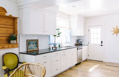 Afton House | Charming cottage home in downtown Afton, walking distance to restaurants.