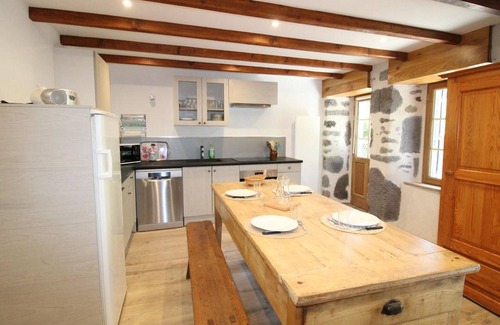 Moussages Cottage | Charming Cottage in Auvergne's Volcanic Park – Fireplace, Terrace, Near Hiking & Skiing