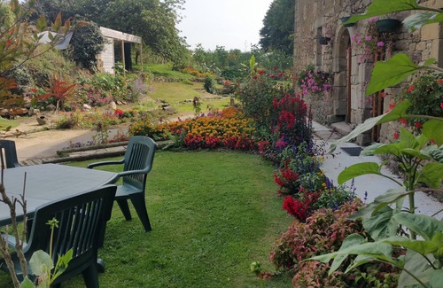 Tredias House | charming cottage in a manor of almost 1000 years