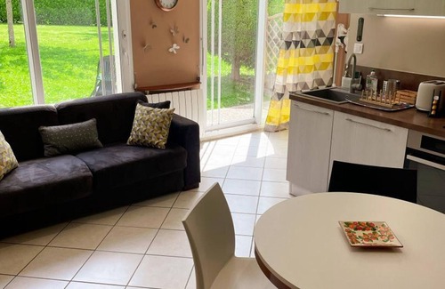 Chailles Cottage | Charming cottage in Chailles near Blois with garden and WIFI