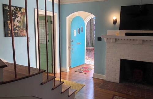 Lenox House | Charming cottage in desirable Cooper-Young neighborhood!