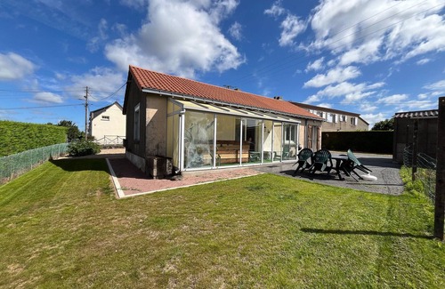Saint-Germain-sur-Moine Cottage | Charming Cottage in Sèvremoine: Close to Shops, Attractions & Hellfest, Sleeps 5-6, Special Offer!